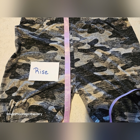 No Boundaries Medium Leggings - Picture 8 of 10